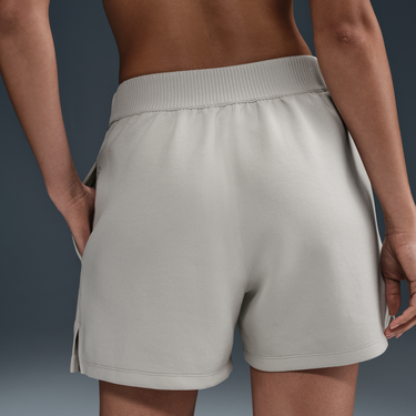 Къси панталони Nike 24.7 Impossibly Soft Dri-FIT Mid-Rise Loose Fit 4" Shorts Бежово | HQ8179-104, 2