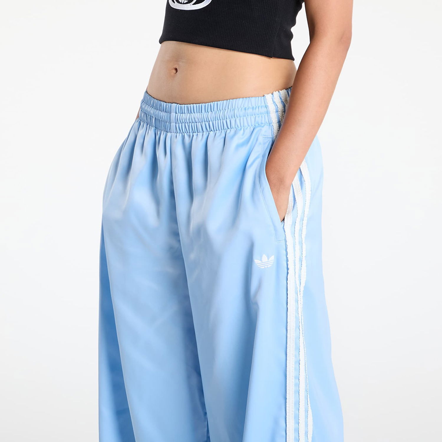 Спортни панталони adidas Originals adidas Originals Satin Wide Leg Tracksuit Bottoms Синьо | KC8814, 1