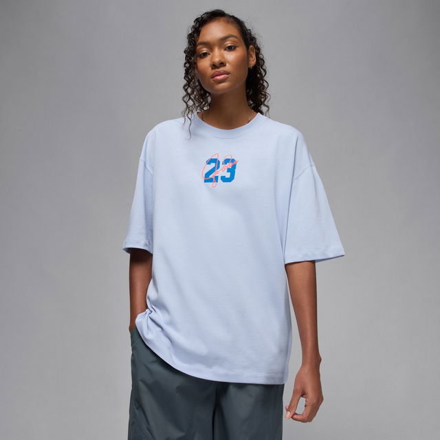 Jordan Essentials Short-Sleeve Graphic Tee