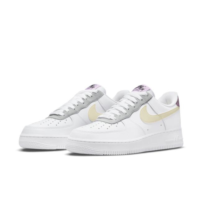 Кецове и обувки Nike Air Force 1 '07 Essential W Бяло | DN4930-100, 1