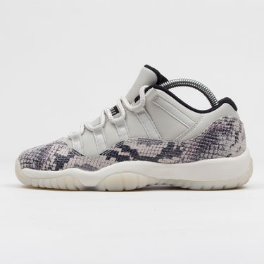 Кецове и обувки Jordan Jordan 11 Retro Low LE GS Сиво | CD6847-002, 0