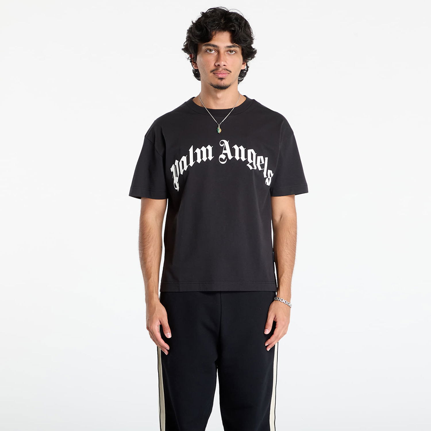 Тениска Palm Angels Palm Angels Curved Logo Regular T-Shirt Черно | PMAA109F25JER0031003, 0