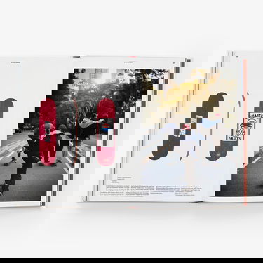 Книга и списание Phaidon Soled Out: The Golden Age of Sneaker Advertising Universal Черно | PH663674, 3