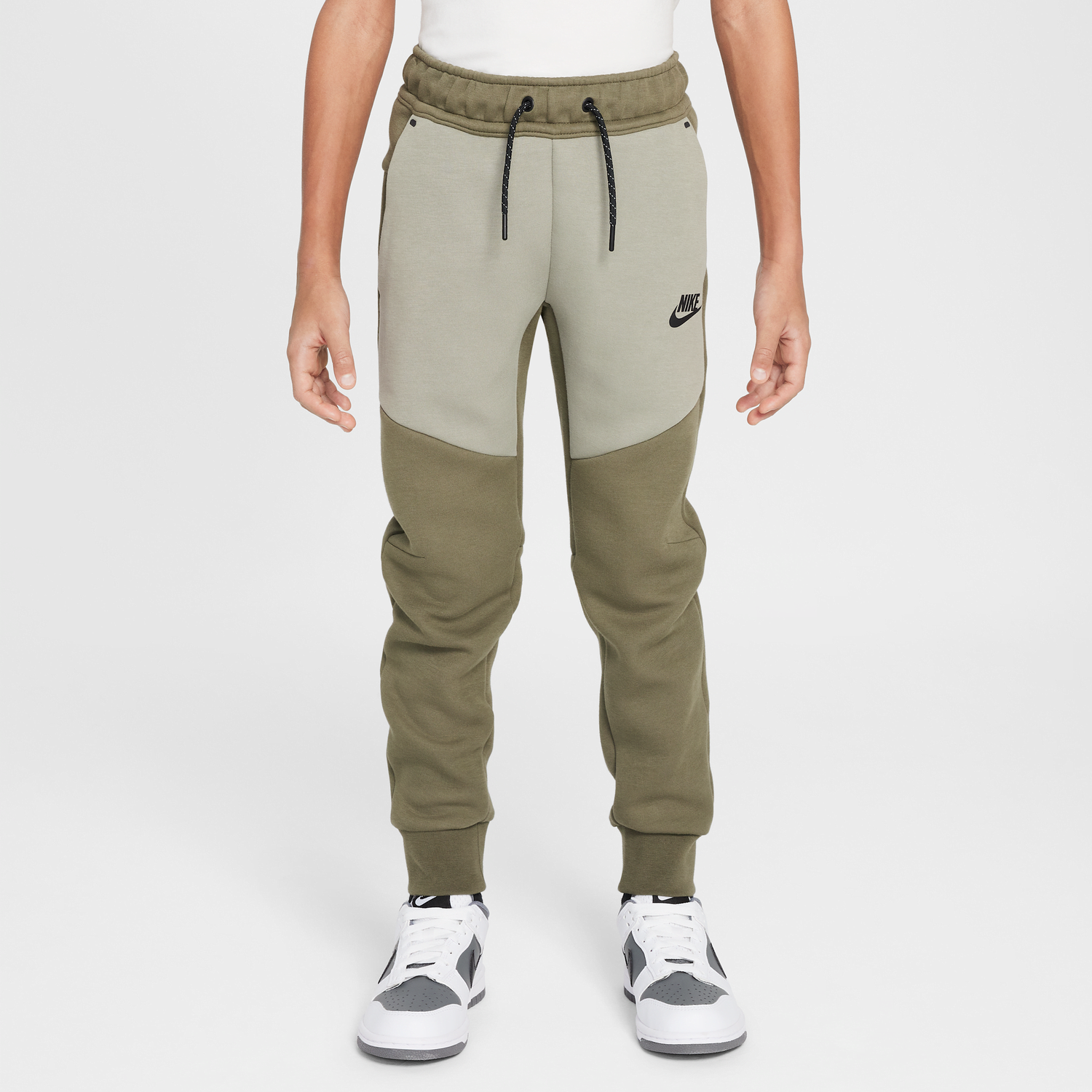 Спортни панталони Nike Nike Sportswear Tech Fleece Older Kids' Pants Зелено | HV5869-222, 0