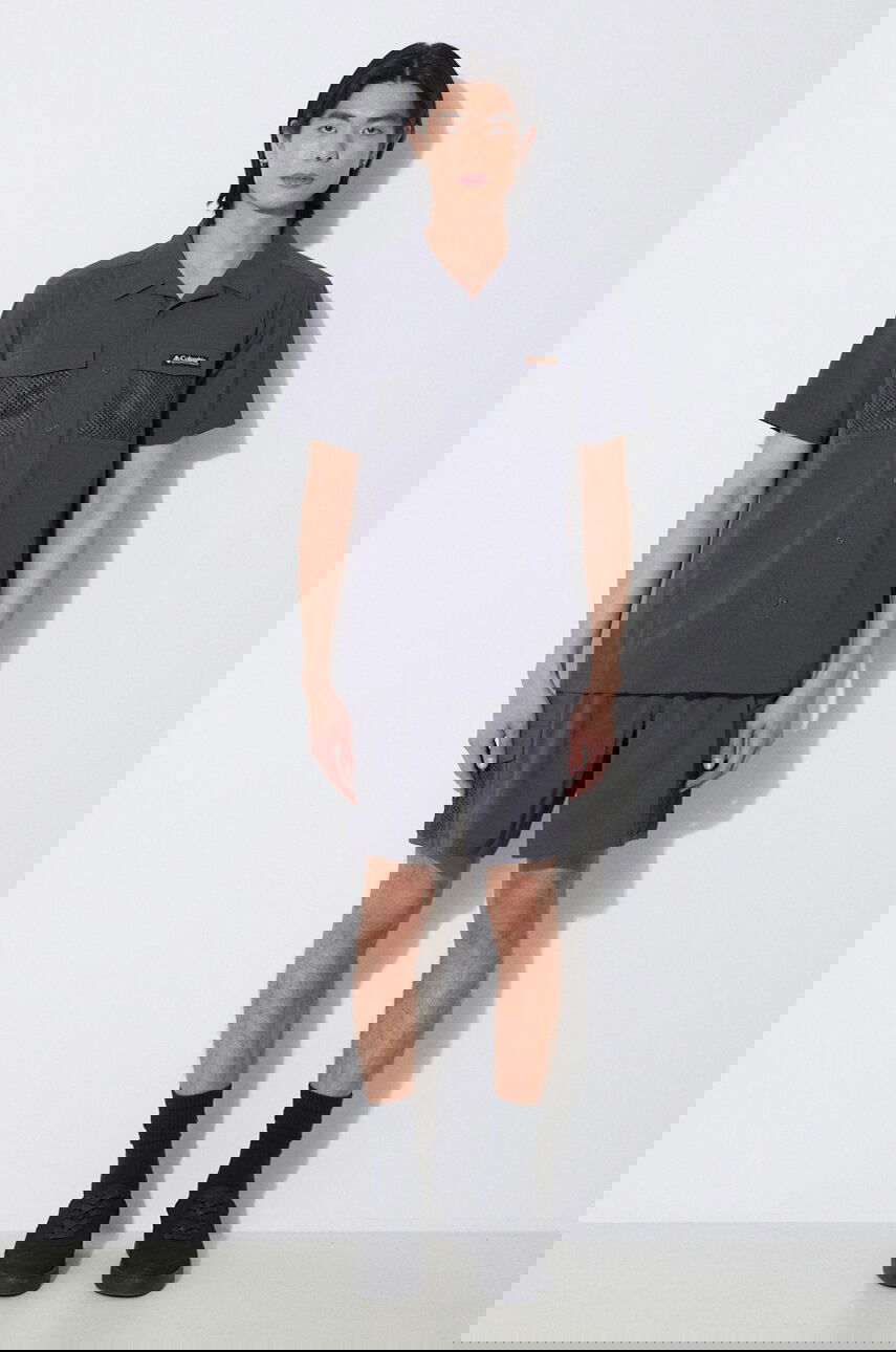 Риза Columbia Painted Peak Short Sleeve Shirt with Mesh Pockets and Classic Collar, Regular Fit Сиво | 2074541, 1