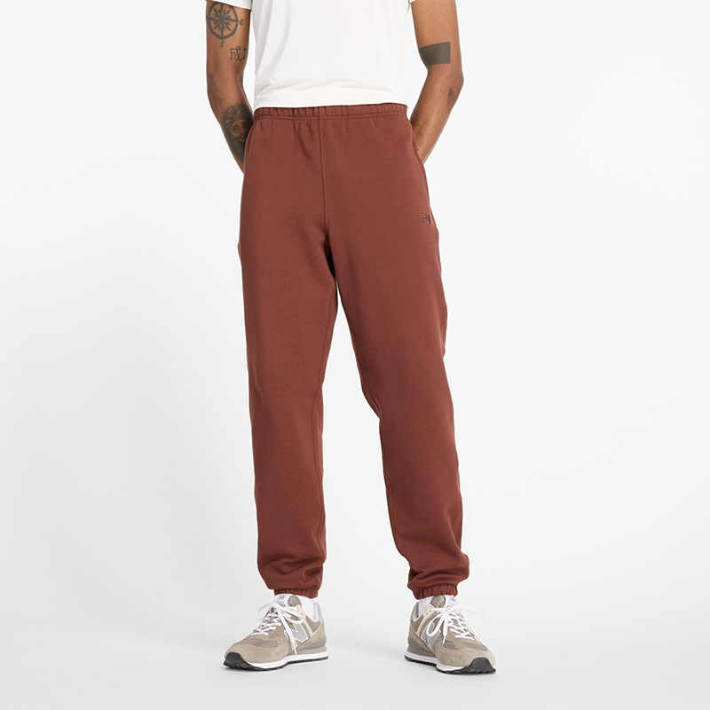 Спортни панталони New Balance Sweatpants Кафяво | NBMP41508ROK