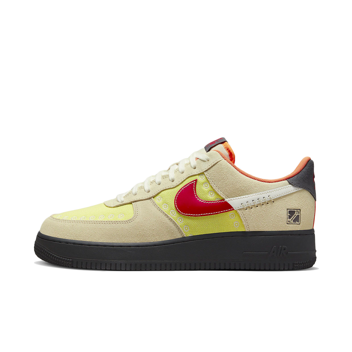 Кецове и обувки Nike Air Force 1 Low "Somos Familia" Бежово | DZ5355-126, 0