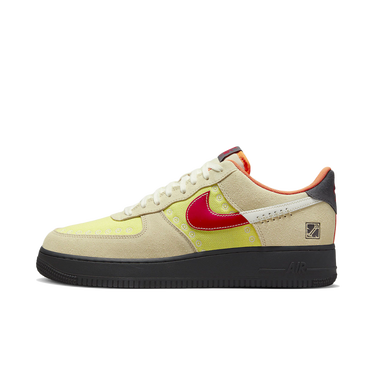 Кецове и обувки Nike Air Force 1 Low "Somos Familia" Бежово | DZ5355-126, 0
