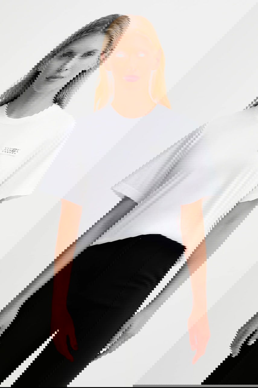 Тениска Maison Margiela MM6 Maison Margiela Short-Sleeve Numerical Logo Patch T-Shirt Бяло | S62GD0210.M20115.100, 0