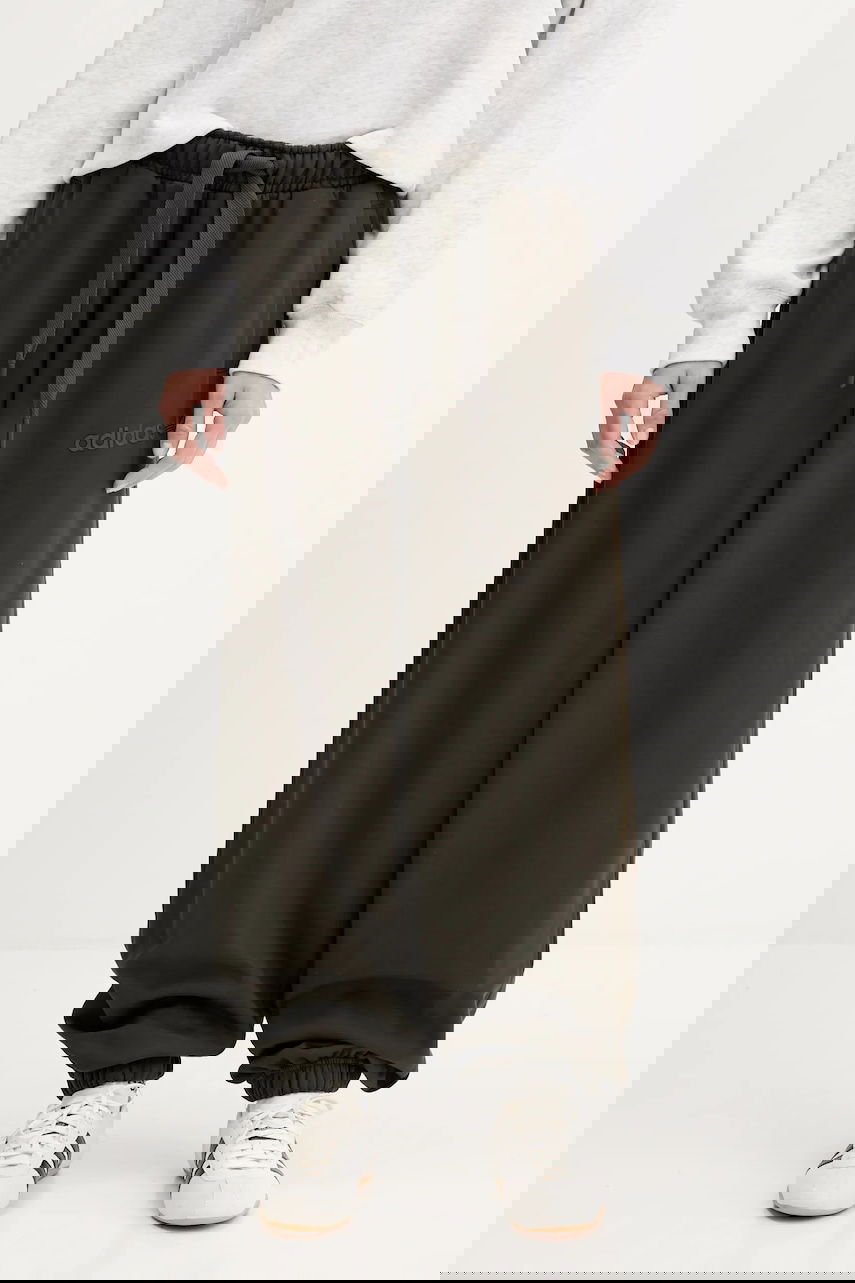 Спортни панталони adidas Originals adidas Originals Essentials Wide-Leg Sweatpants Зелено | JW0988, 0