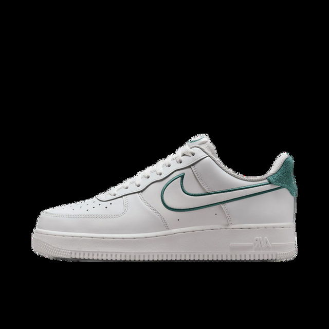 Air Force 1 Low Resort and Sport