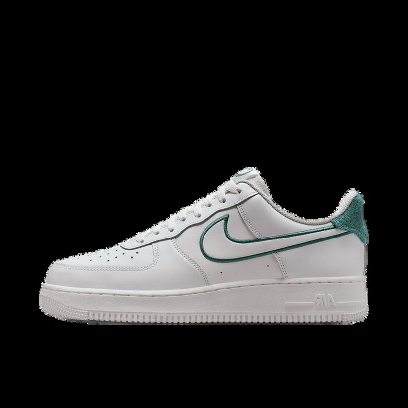 Кецове и обувки Nike Air Force 1 Low Resort and Sport Бяло | FN8349-100