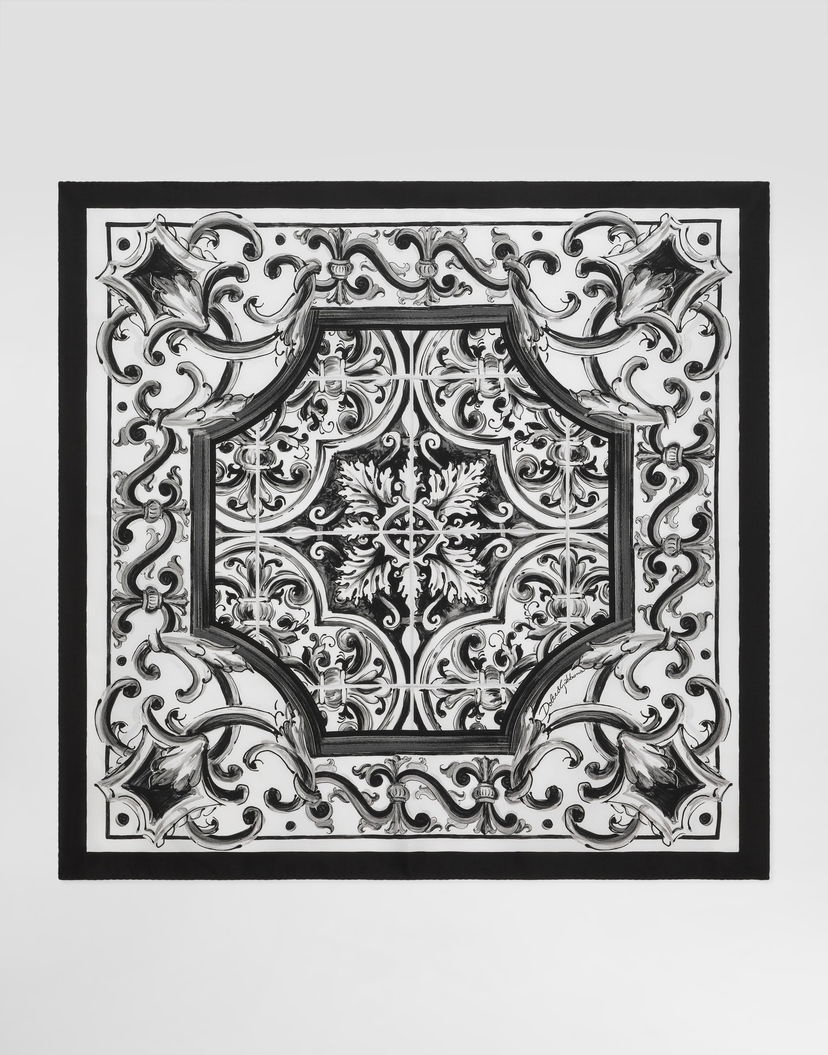 Шал Dolce & Gabbana Dolce & Gabbana Majolica Print Twill Scarf Черно | GQ704EG0WUNHY5DQ