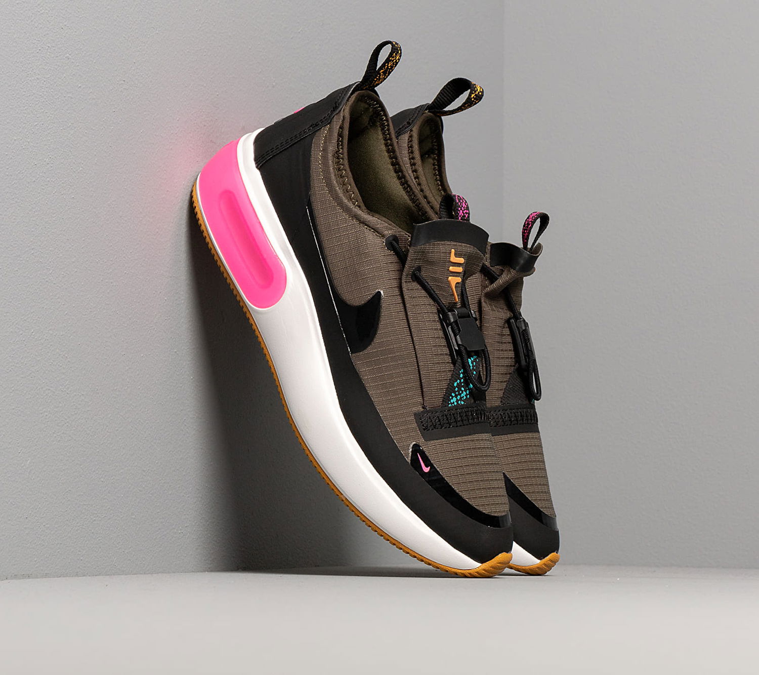 Кецове и обувки Nike W Air Max Dia Winter Зелено | BQ9665-301, 0