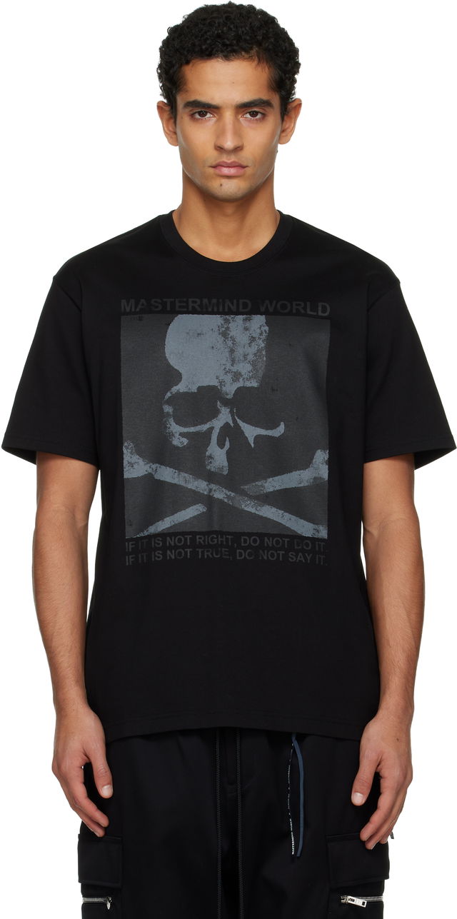 MASTERMIND WORLD Skull and Crossbones Quote SS T-shirt