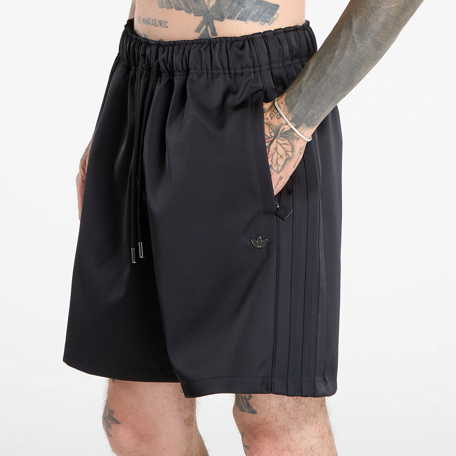 Къси панталони adidas Originals Satin Shorts Черно | JV7606, 1
