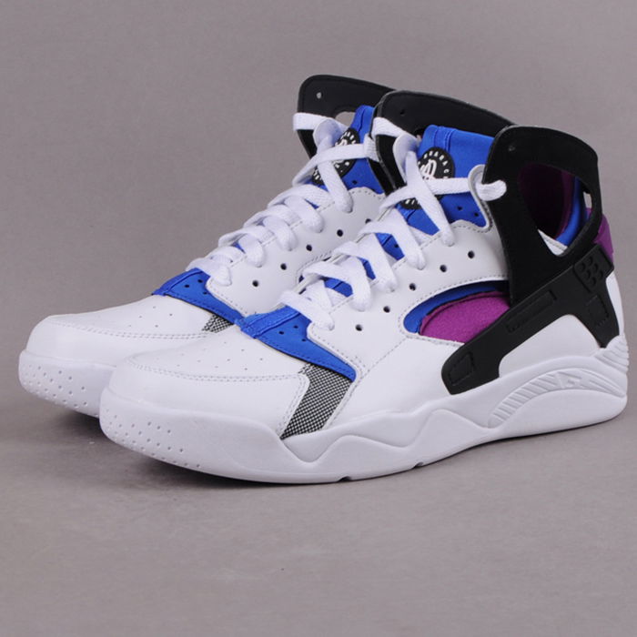 Кецове и обувки Nike Air Flight Huarache PRM QS "White Lyon Blue" Бяло | 686203-100, 1