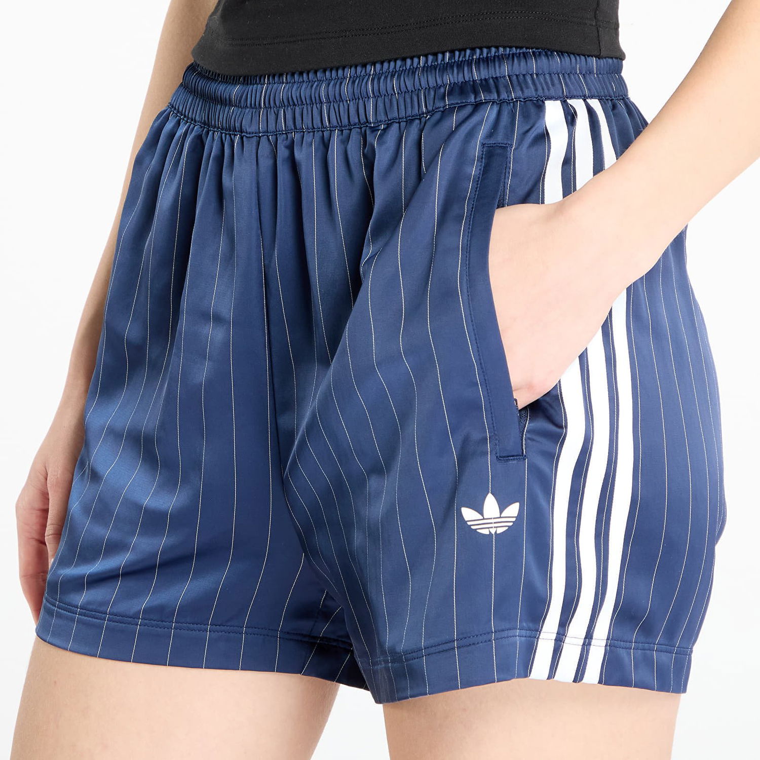 Къси панталони adidas Originals adidas Originals Pin-Stripe Satin Shorts Тъмно синьо | KD2285, 1