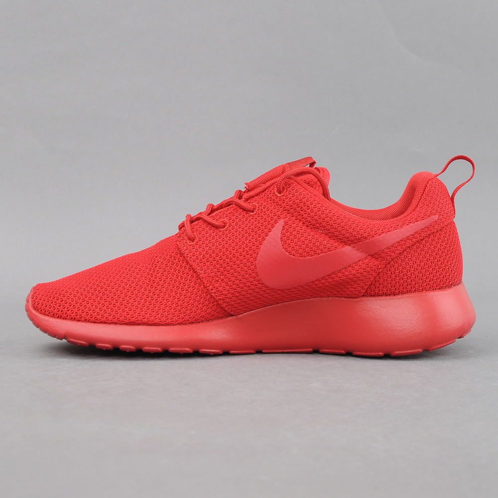 Кецове и обувки Nike Roshe One Червено | 511881-666, 1
