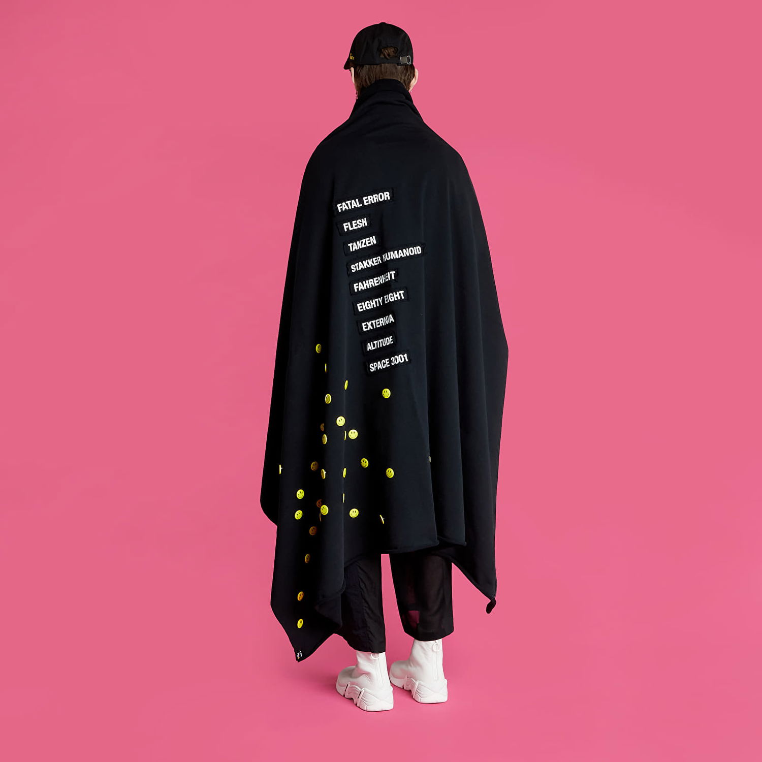 Облекло RAF SIMONS Fleece Blanket With Pins And Badges Черно | 224-905-19003-0099, 1