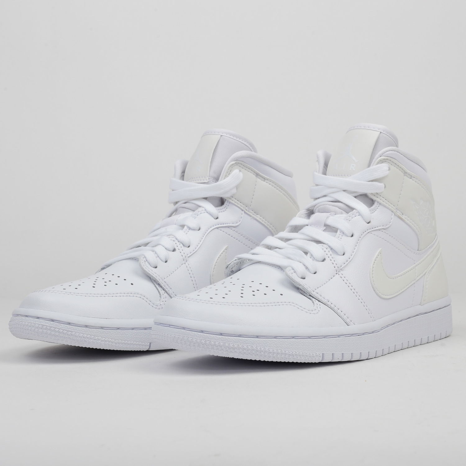 Кецове и обувки Jordan Jordan WMNS 1 Mid Бяло | BQ6472-112, 1