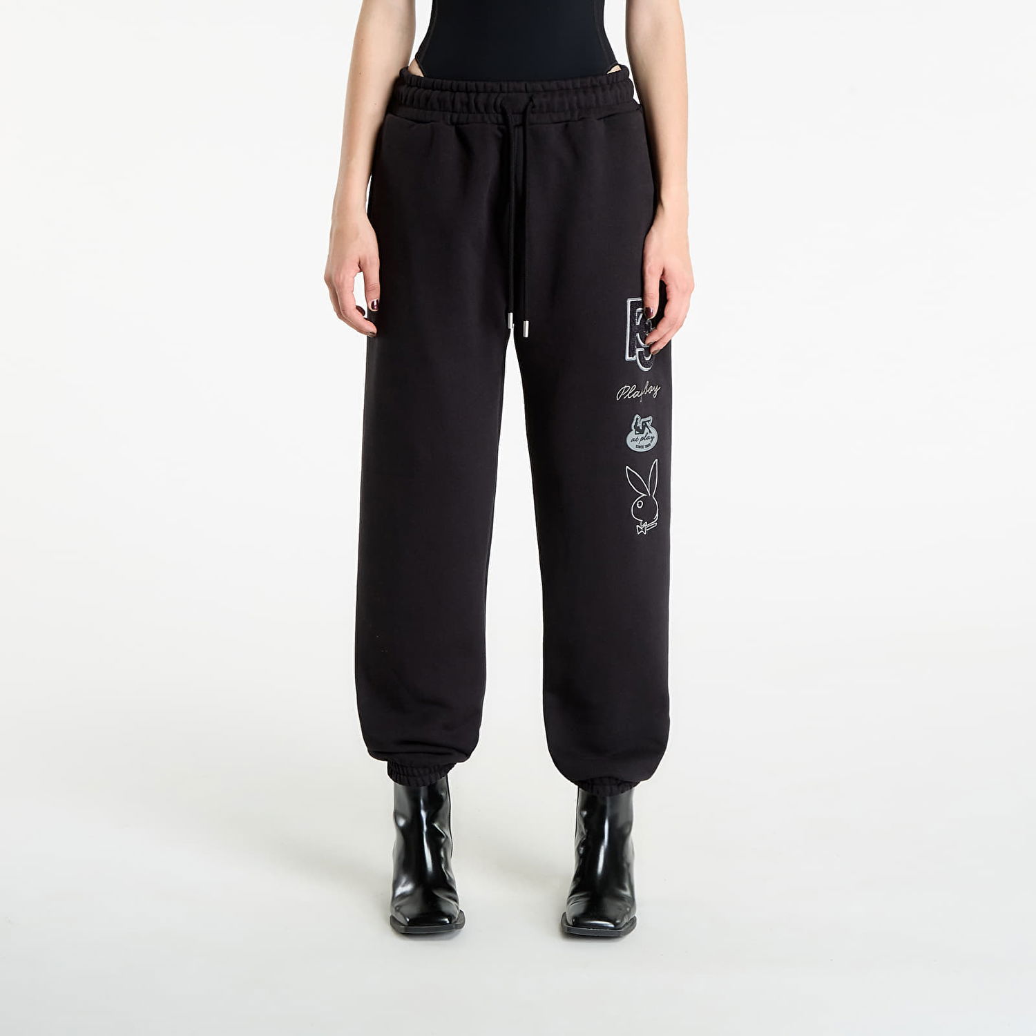 Спортни панталони Footshop Playboy x FTSHP Varsity Sweatpants UNISEX Black Черно | FTSHP_532, 1
