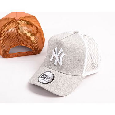 Шапка с козирка New Era 9FORTY A-Frame Trucker MLB Jersey Essential New York Yankees - Graphite Сиво | 12381106, 2