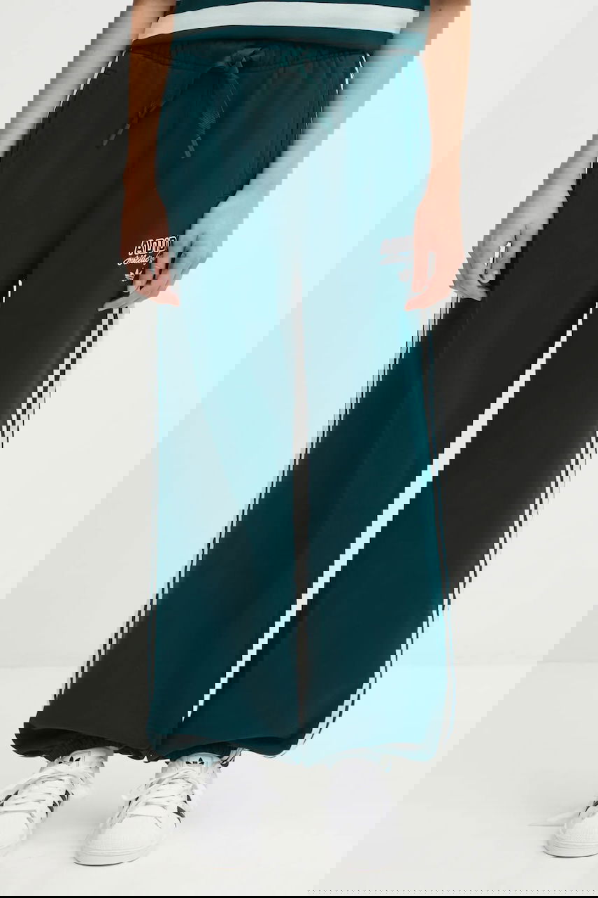 Спортни панталони adidas Originals Originals Gfx Sweatpants Зелено | KF2314, 1