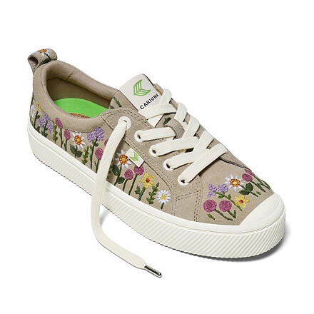Кецове и обувки Cariuma OCA Low Embroidered Flowers Сиво | 100102N33, 1