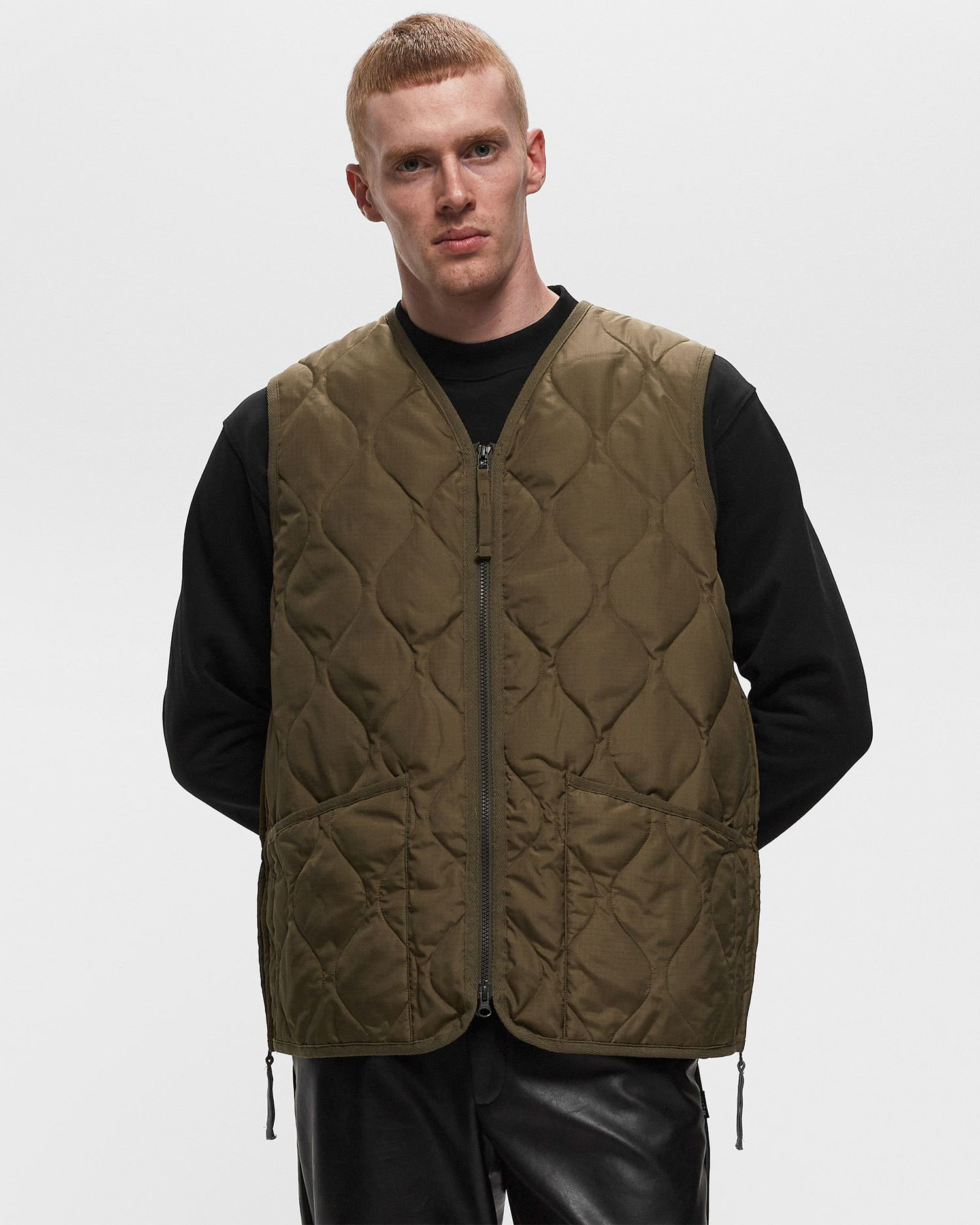 Жилетка TAION MILITARY ZIP V-NECK DOWN VEST Зелено | TAION-001ZML-1-DOLIVE, 1