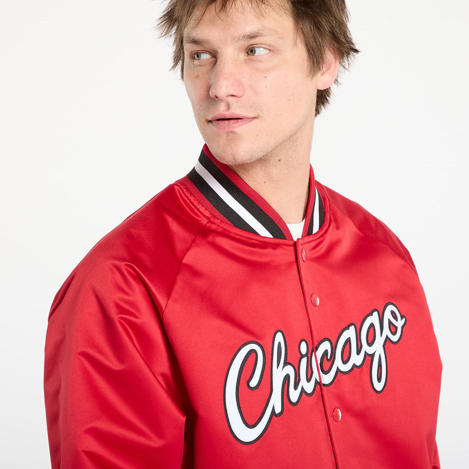 Яке бомбър Mitchell & Ness NBA Lightweight Satin Vintage Logo Jacket Bulls Червено | SJKT6296-CBUYYPPPSCAR, 1