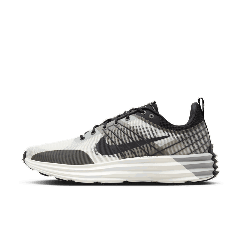 Кецове и обувки Nike Lunar Roam Черно | DV2440-102