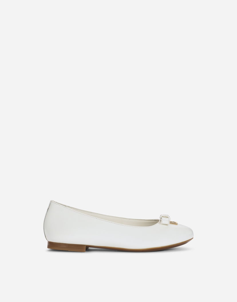 Кецове и обувки Dolce & Gabbana Patent Leather Ballet Flats With Metal Logo Бяло | D11141A132887682