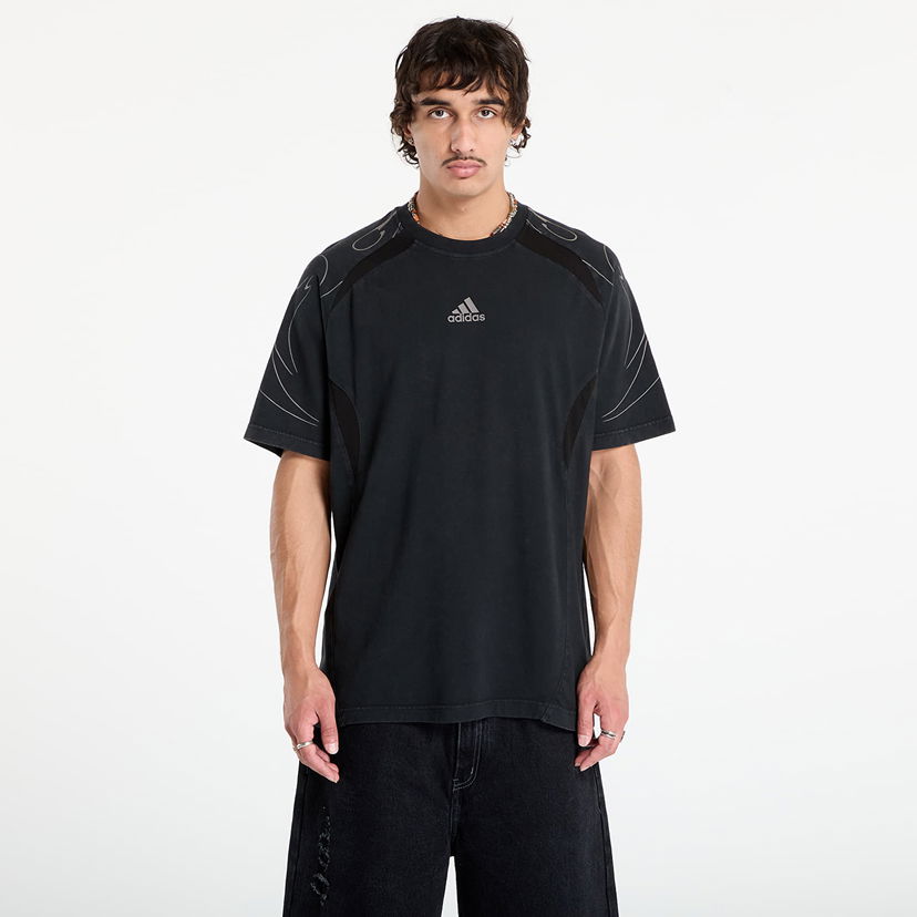 Тениска adidas Originals Adilenium Season 4 Teamgeist Graphic Tee Черно | KF8538