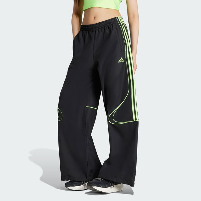 Teamgeist Adicolor Oversized Woven Pants
