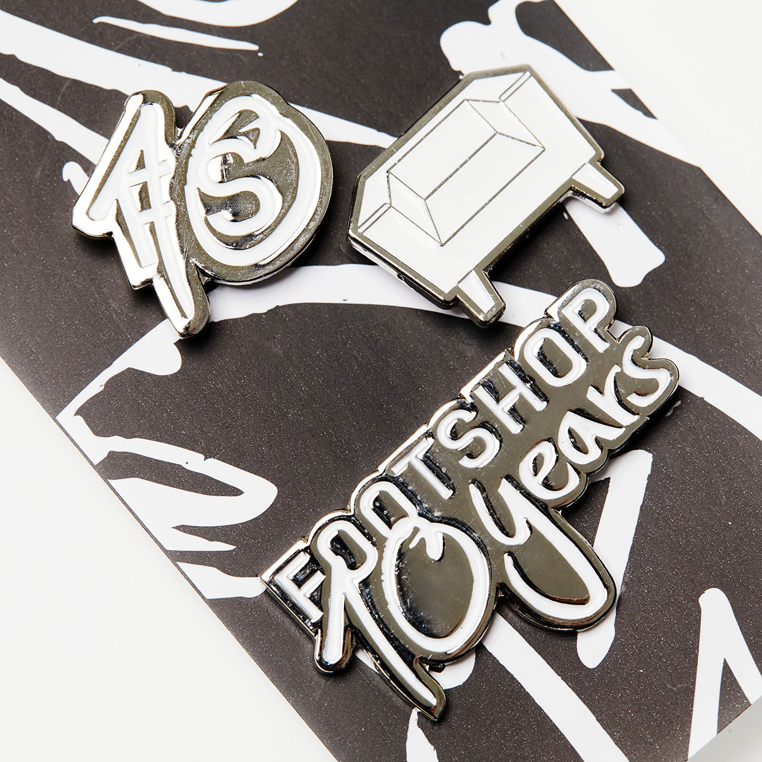 Облекло и аксесоари Footshop FTSHP 10th Anniversary Pin Черно | FTSHP_168, 1