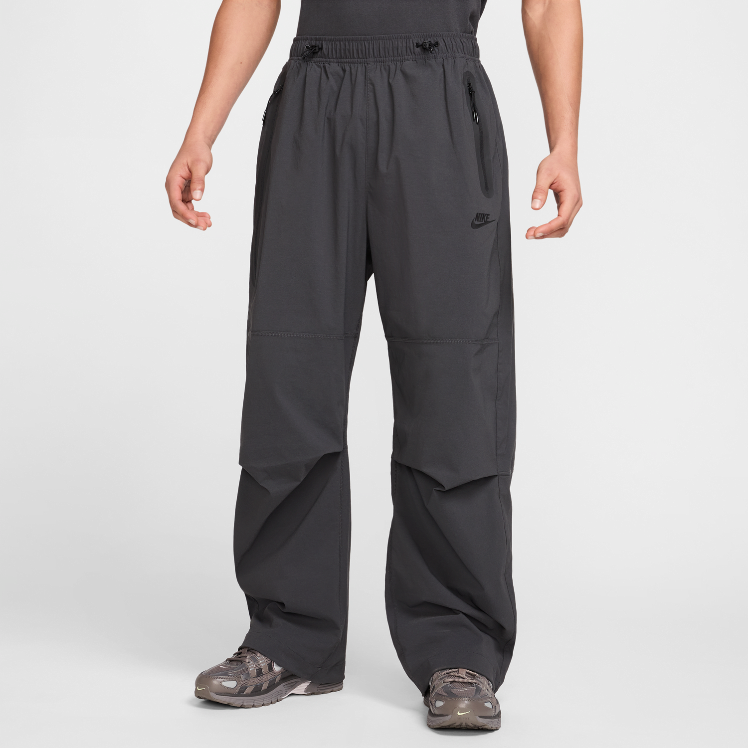 Спортни панталони Nike Nike Tech Woven Loose Fit Pants Сиво | HV6515-060, 1