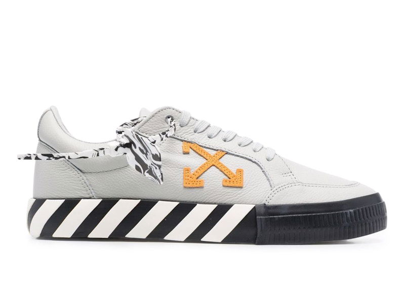 Кецове и обувки Off-White Vulc Low Leather Light Grey Yellow Сиво | OMIA085F21LEA0060920, 0
