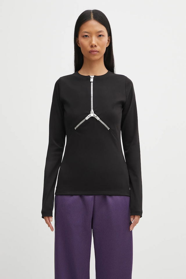 AW25 Long-sleeve top with Y-shaped zipper