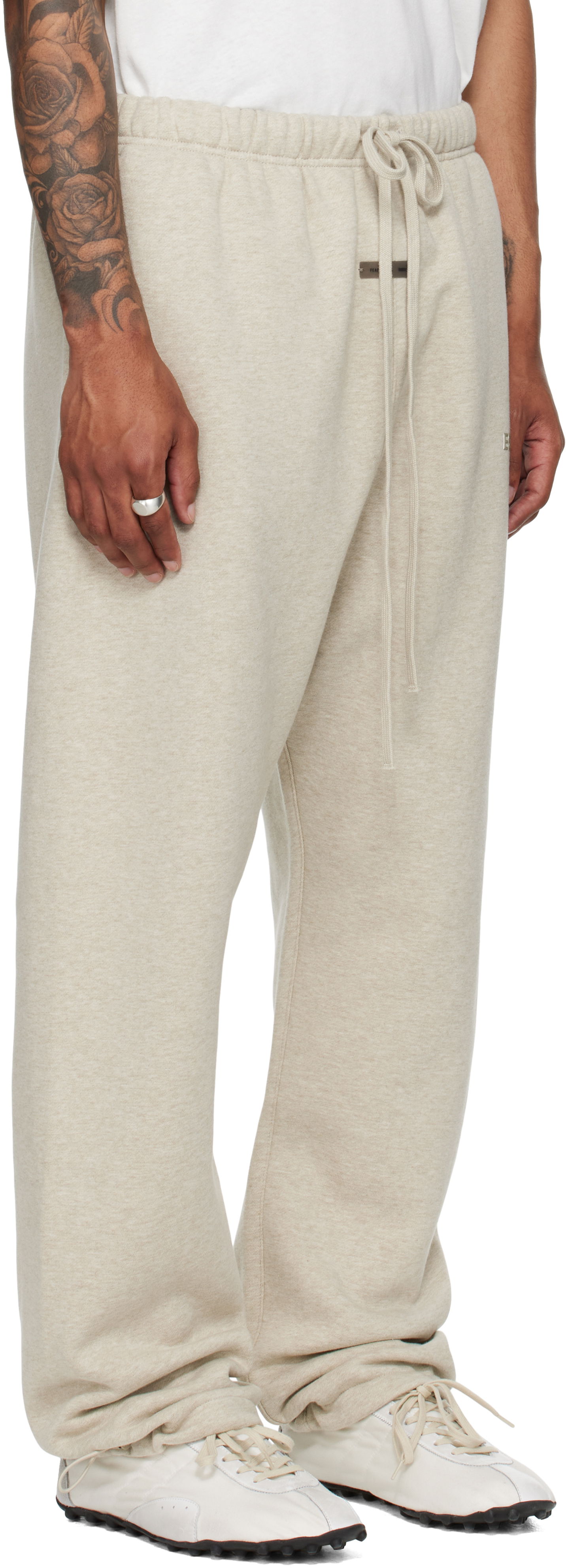 Спортни панталони Fear of God ESSENTIALS Relaxed Fleece Sweatpants Бежово | 130SP258222F, 1