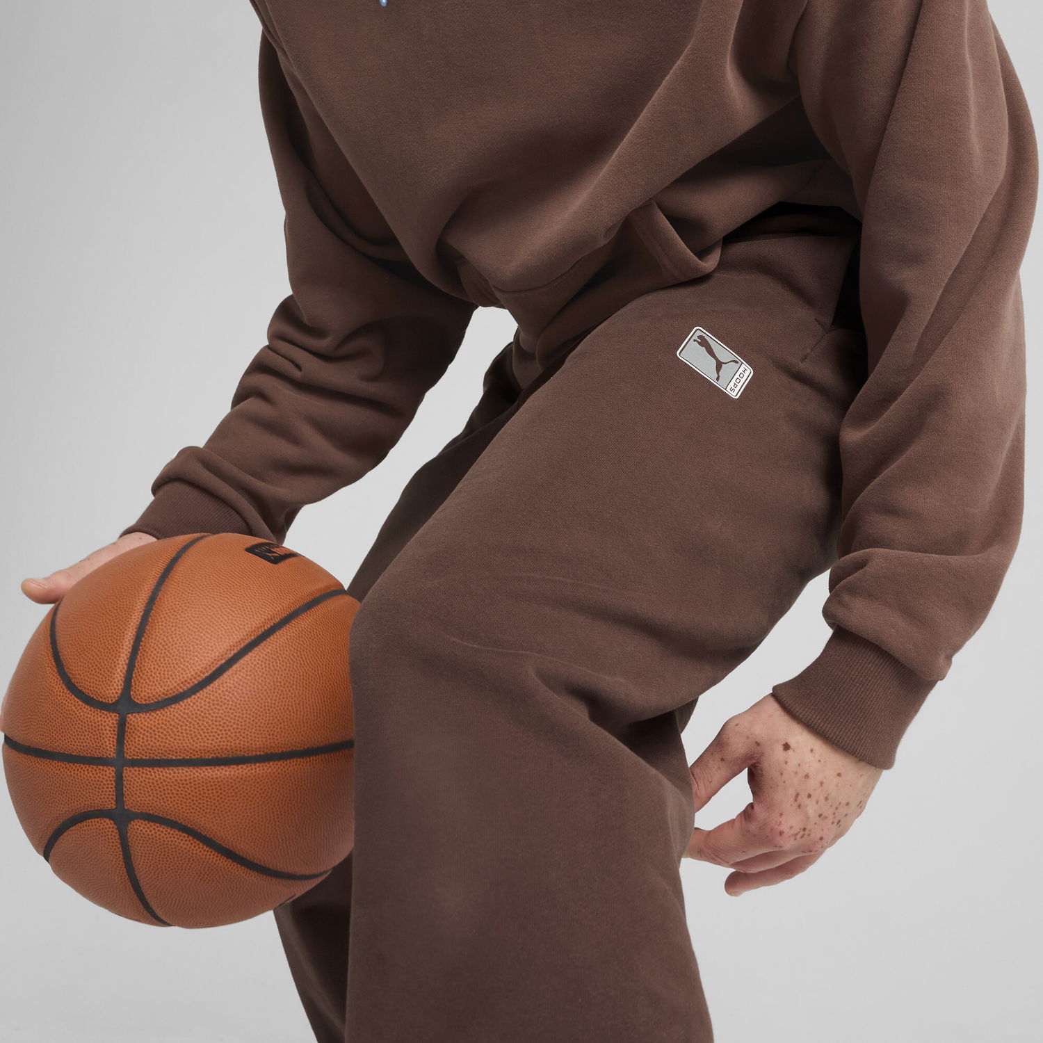 Спортни панталони Puma Dress Code Basketball Sweatpants Кафяво | 630295_01, 1