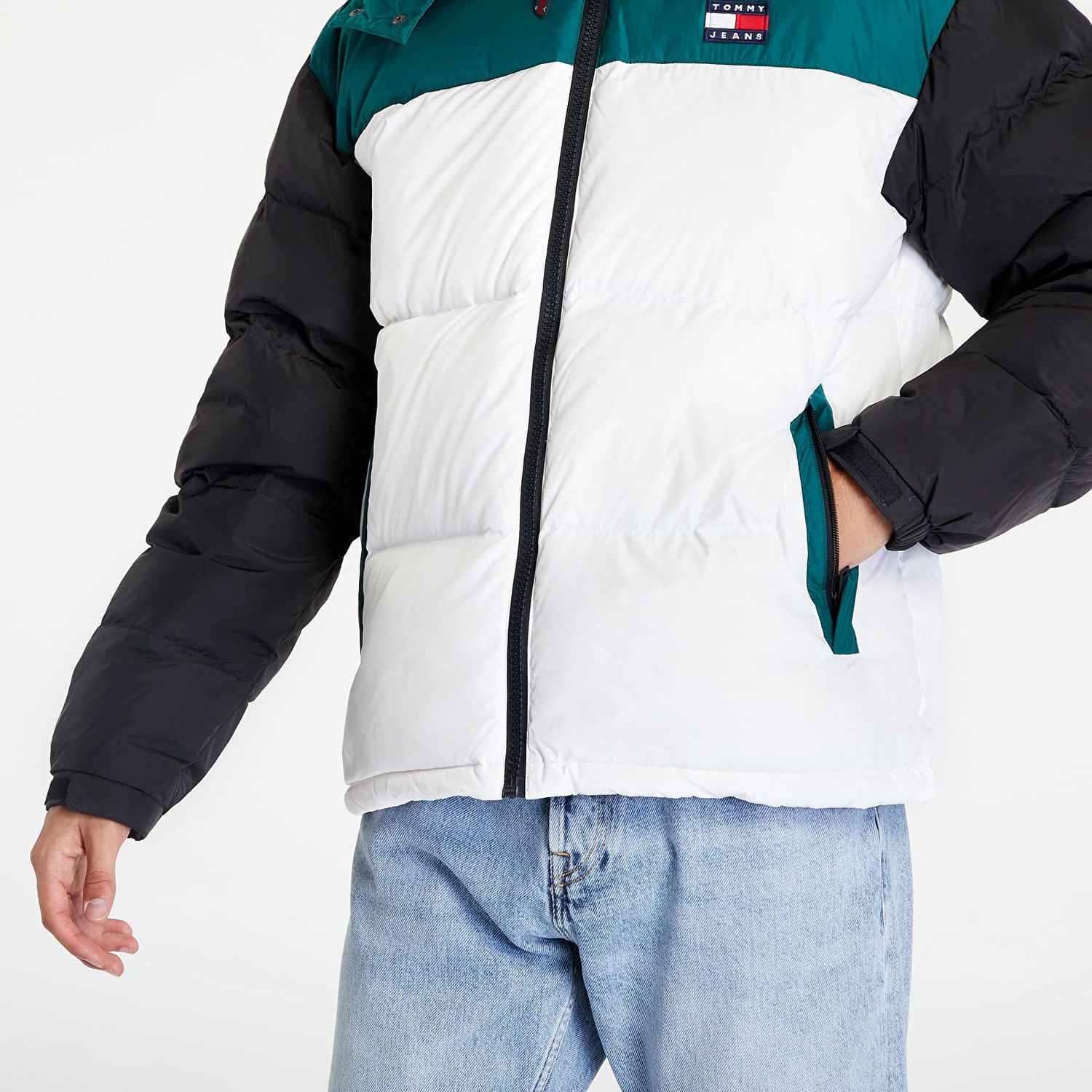 Пухо яке Tommy Hilfiger Tommy Jeans Block Alaska Puffer Многоцветен | DM0DM14460 L6O, 1