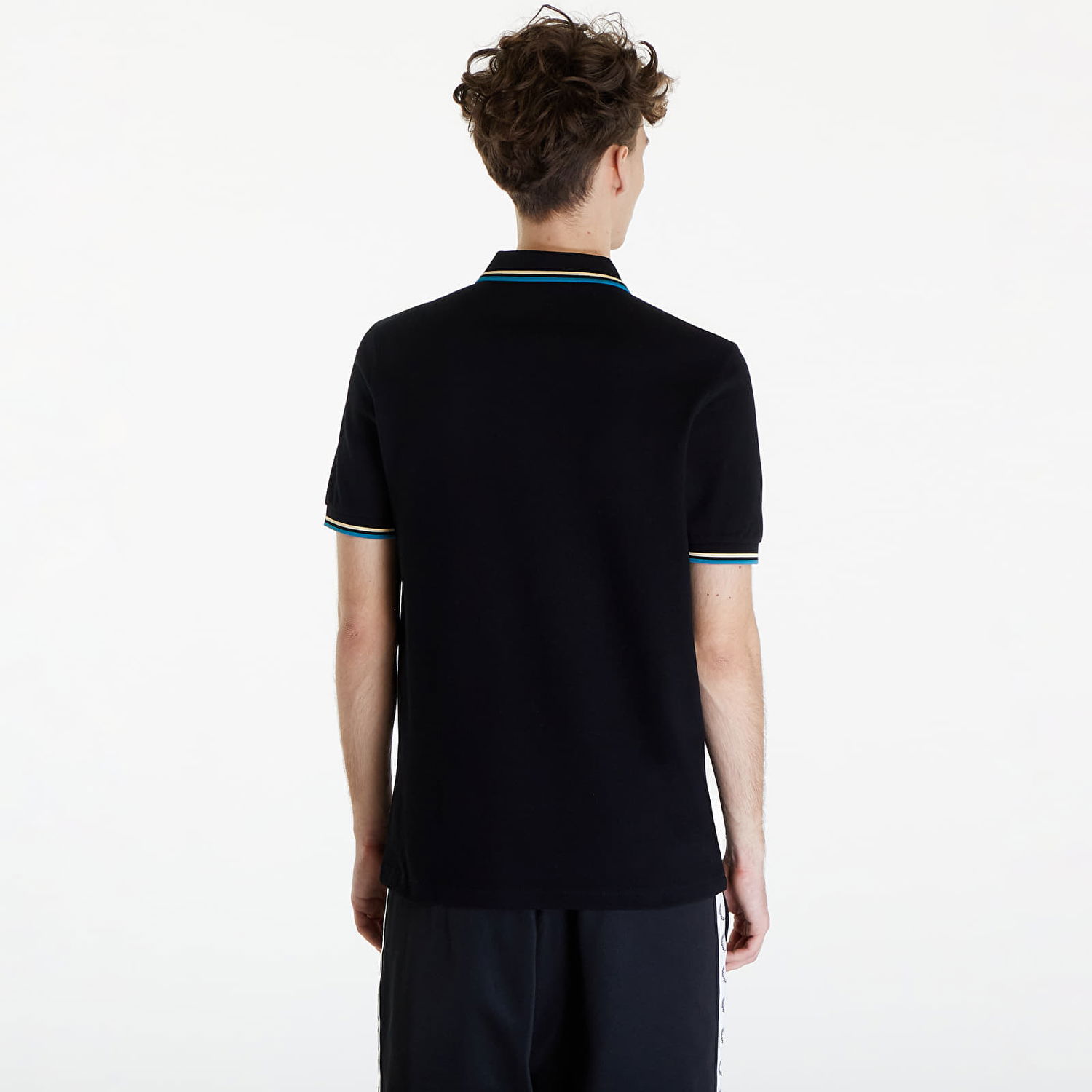 Поло тениска Fred Perry Twin Tipped Shirt Black/ Ice Cream/ Cyber Blue Черно | M3600 U96, 1