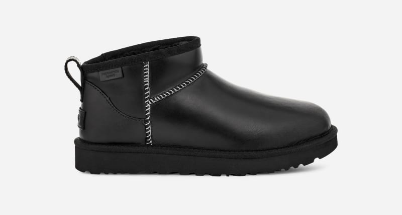 Кецове и обувки UGG Classic Ultra Mini Leather Regenerate Boot Черно | 1163490-BLK