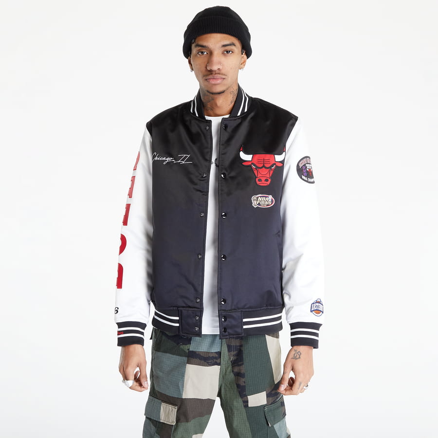 Яке бомбър Mitchell & Ness Team Origins Varsity Satin Chicago Bulls Jacket/ White Черно | OJBF4854-CBUYYPPPBKWH, 0