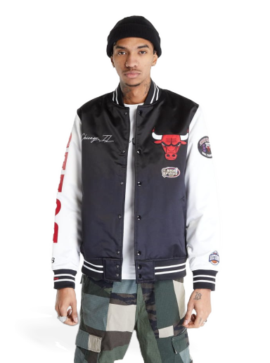 Яке бомбър Mitchell & Ness Team Origins Varsity Satin Chicago Bulls Jacket/ White Черно | OJBF4854-CBUYYPPPBKWH