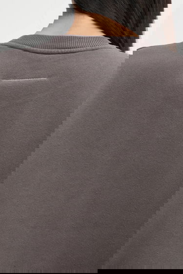 Суитчър Maison Margiela MM6 Maison Margiela Crewneck Sweatshirt with Appliqué Сиво | S62GU0143.M25024.810, 3