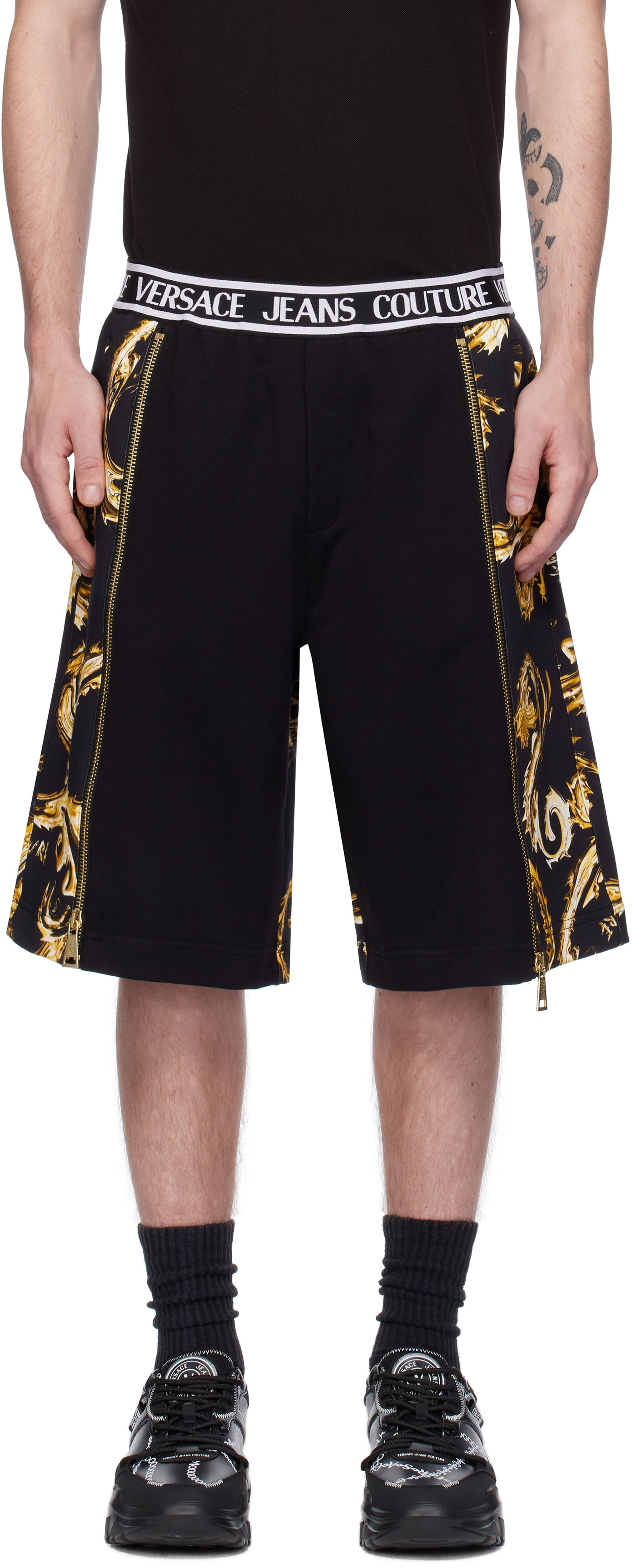 Спортни панталони Versace Couture Black Shorts Черно | E77GAD325_EFS161, 0