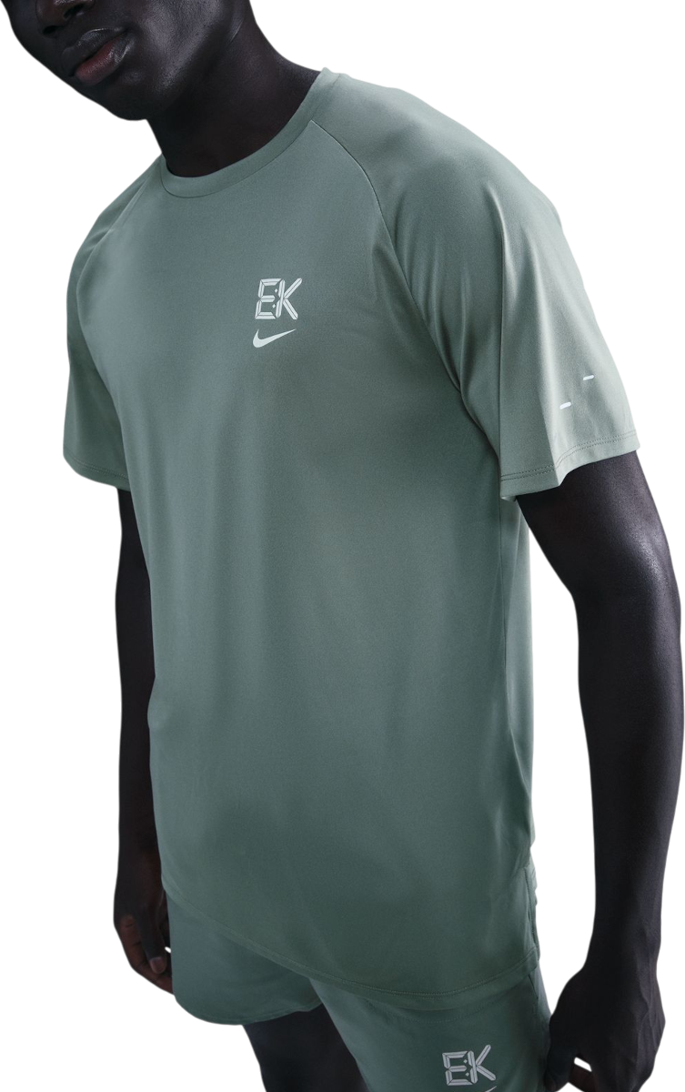 Тениска Nike Performance T-Shirt Stride Eliud Kipchoge Зелено | hv2651-364