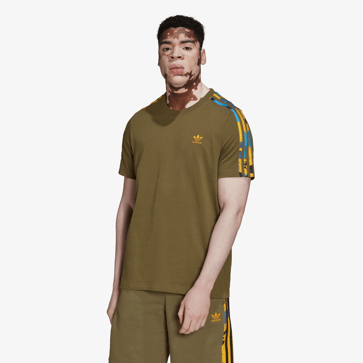 Тениска adidas Originals adidas Originals T-Shirt Зелено | HK2797, 1